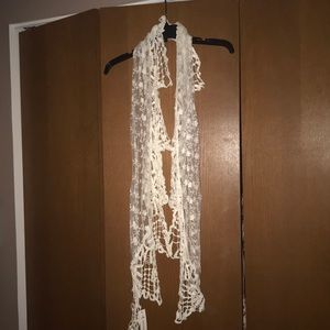 Beautiful brand new lace scarf! ❤️